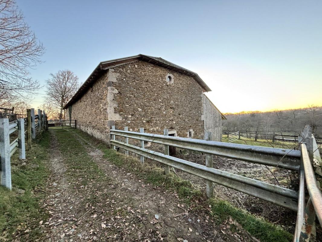 grange in Naucelles, Cantal, France