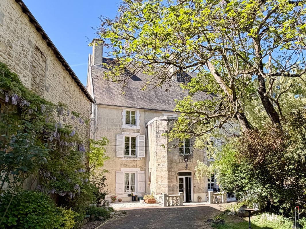 7 bedroom chateau in Chef Boutonne, Deux-Sèvres, France