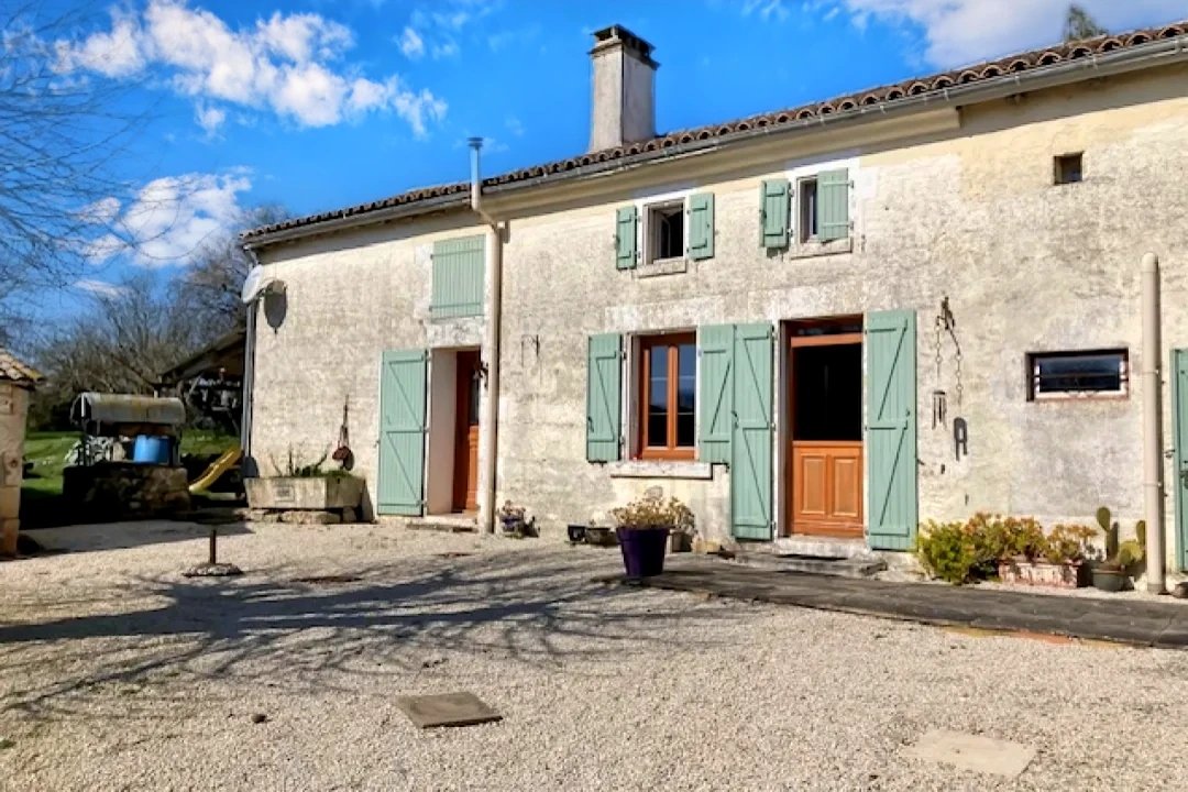 3 bedroom maison situee en campagne in Chef Boutonne, Deux-Sèvres, France