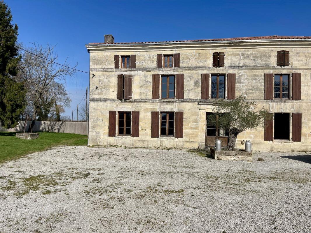 7 bedroom maison de maitre in Authon Ebeon, Charente-Maritime, France