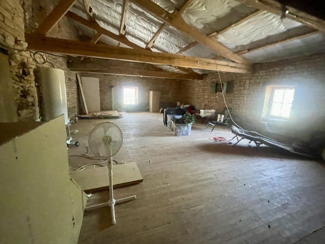 3 bedroom maison en pierres in Valdelaume, Deux-Sèvres, France