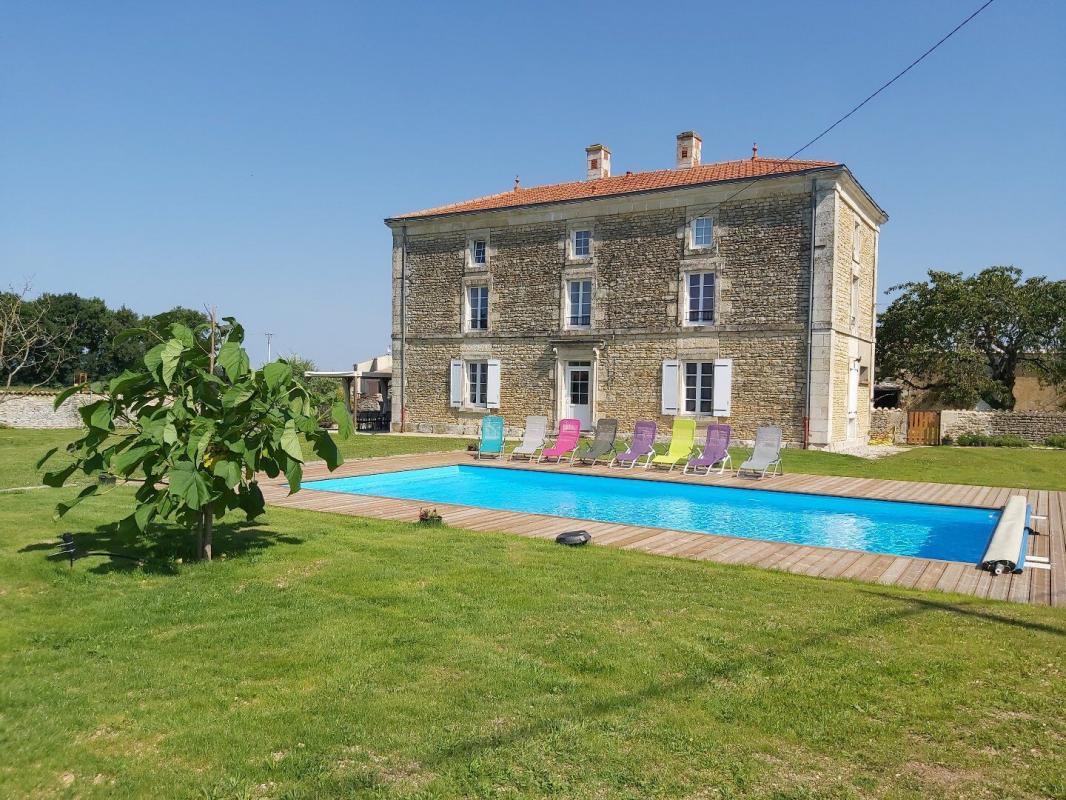 10 bedroom maison de maitre in La Ronde, Charente-Maritime, France