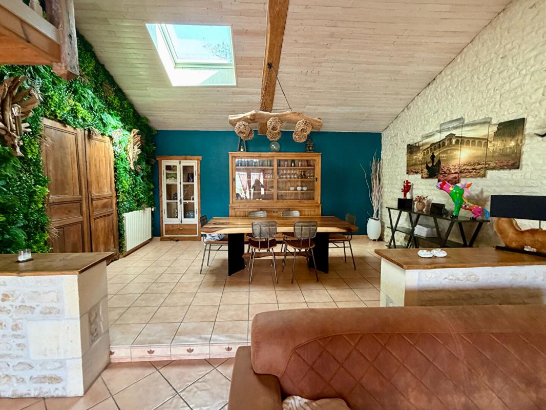 3 bedroom maison in Haimps, Charente-Maritime, France
