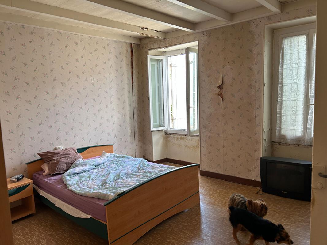 6 bedroom maison in Saint Jean D Angely, Charente-Maritime, France