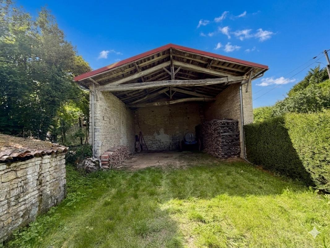 3 bedroom maison a renover in Chize, Deux-Sèvres, France