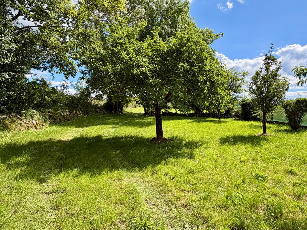 3 bedroom maison a renover in Chize, Deux-Sèvres, France