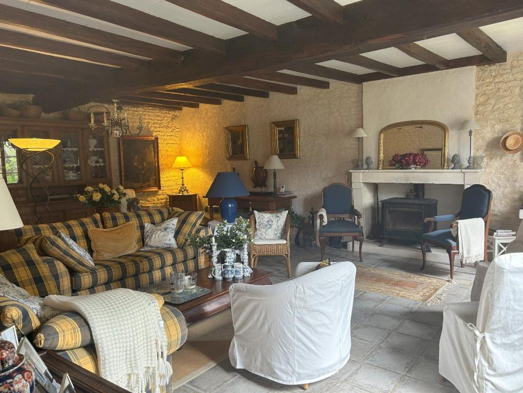 2 bedroom maison de campagne in Saint Pierre De Juillers, Charente-Maritime, France