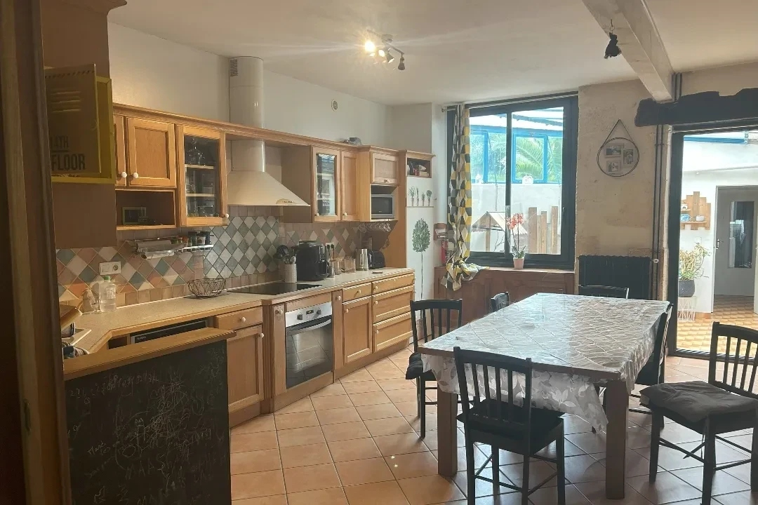 7 bedroom maison in St Jean D Angely, Charente-Maritime, France
