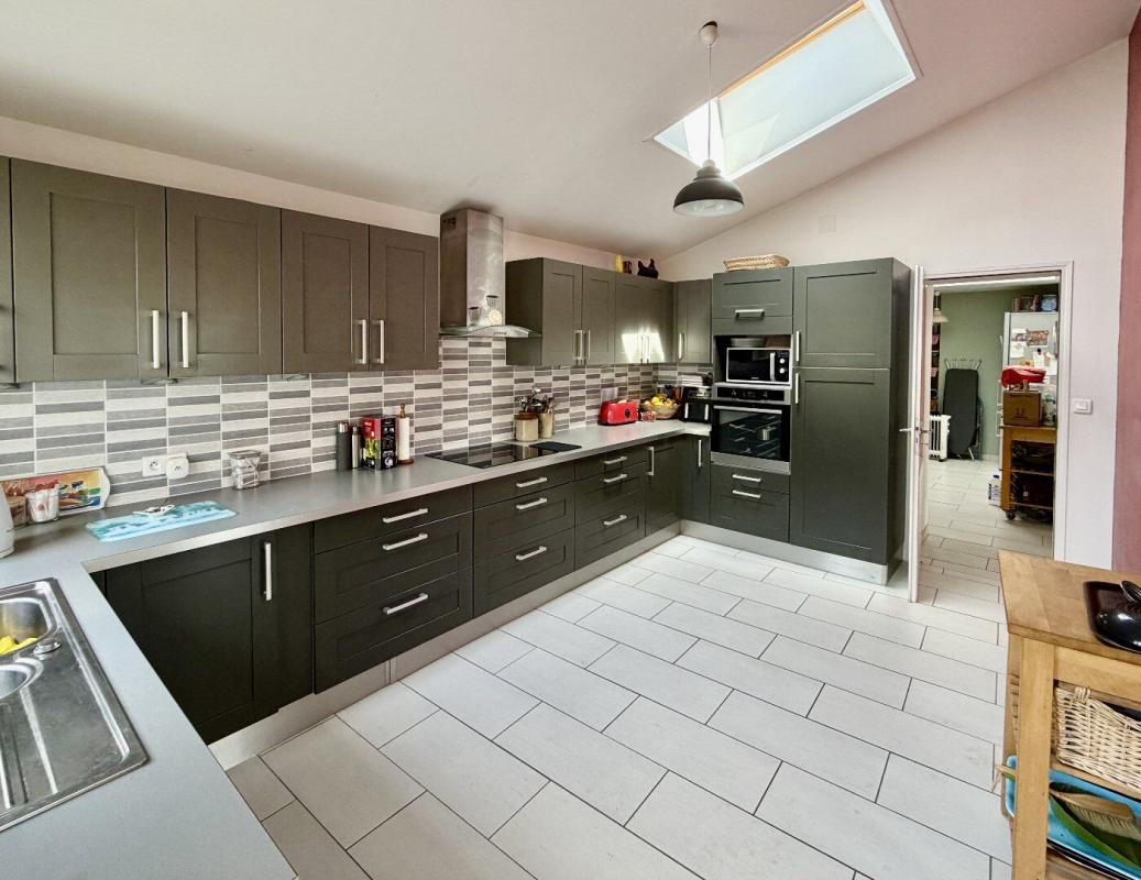 4 bedroom maison individuelle in St Mande Sur Bredoire, Charente-Maritime, France