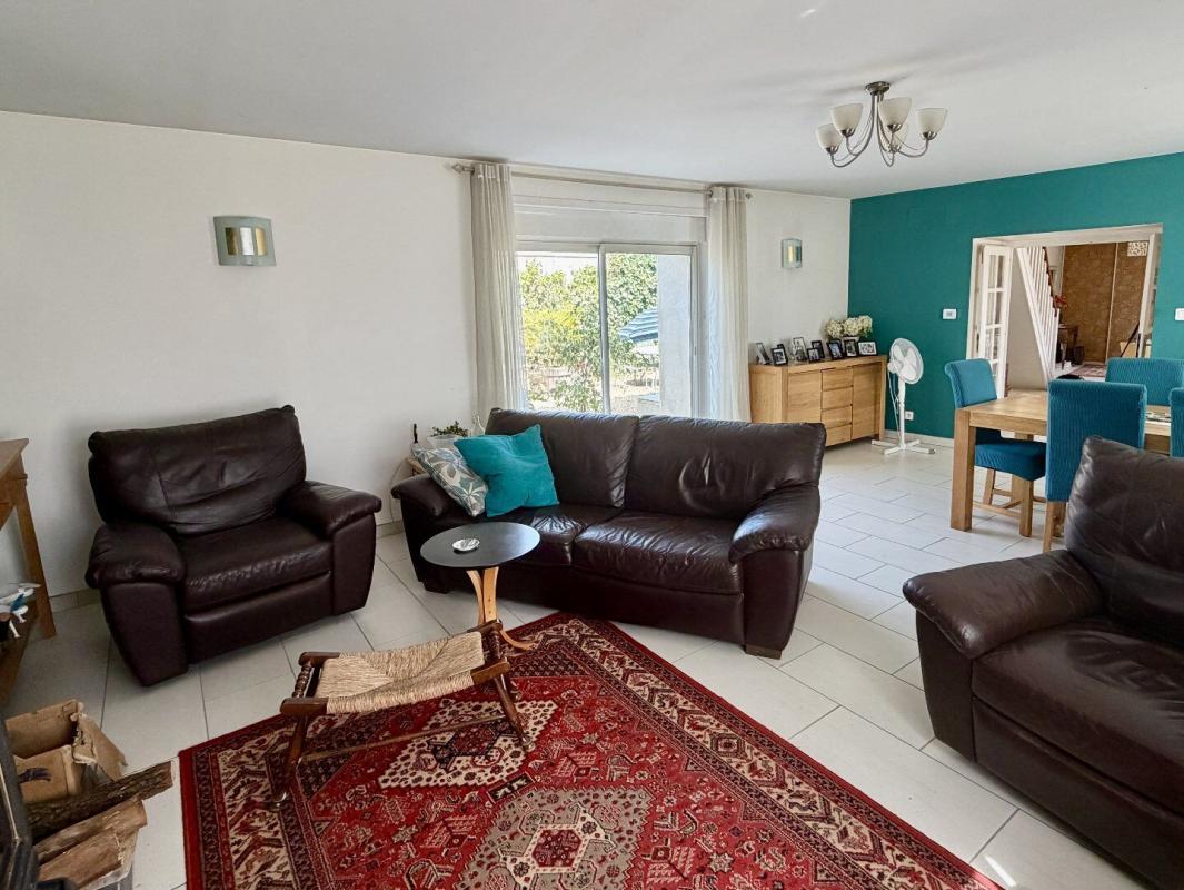 4 bedroom maison individuelle in St Mande Sur Bredoire, Charente-Maritime, France