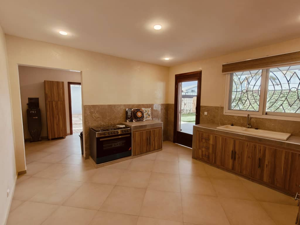 5 bedroom maison neuve in Ngaparou, Sénégal