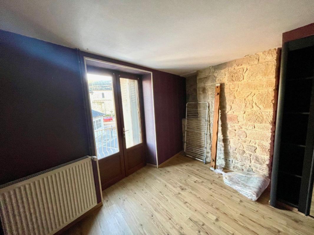 2 bedroom maison de village in Perpezac Le Blanc, Corrèze, France