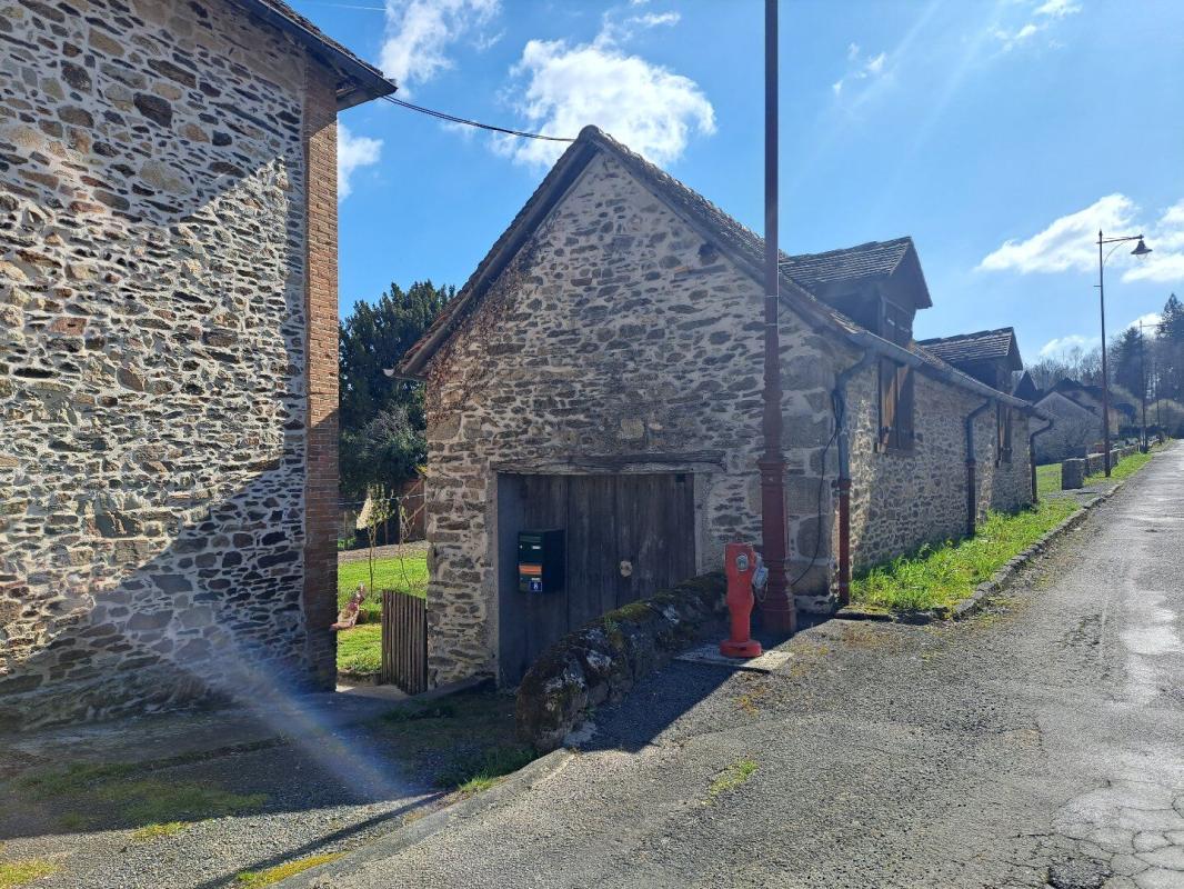 5 bedroom maison de village in Benayes, Corrèze, France