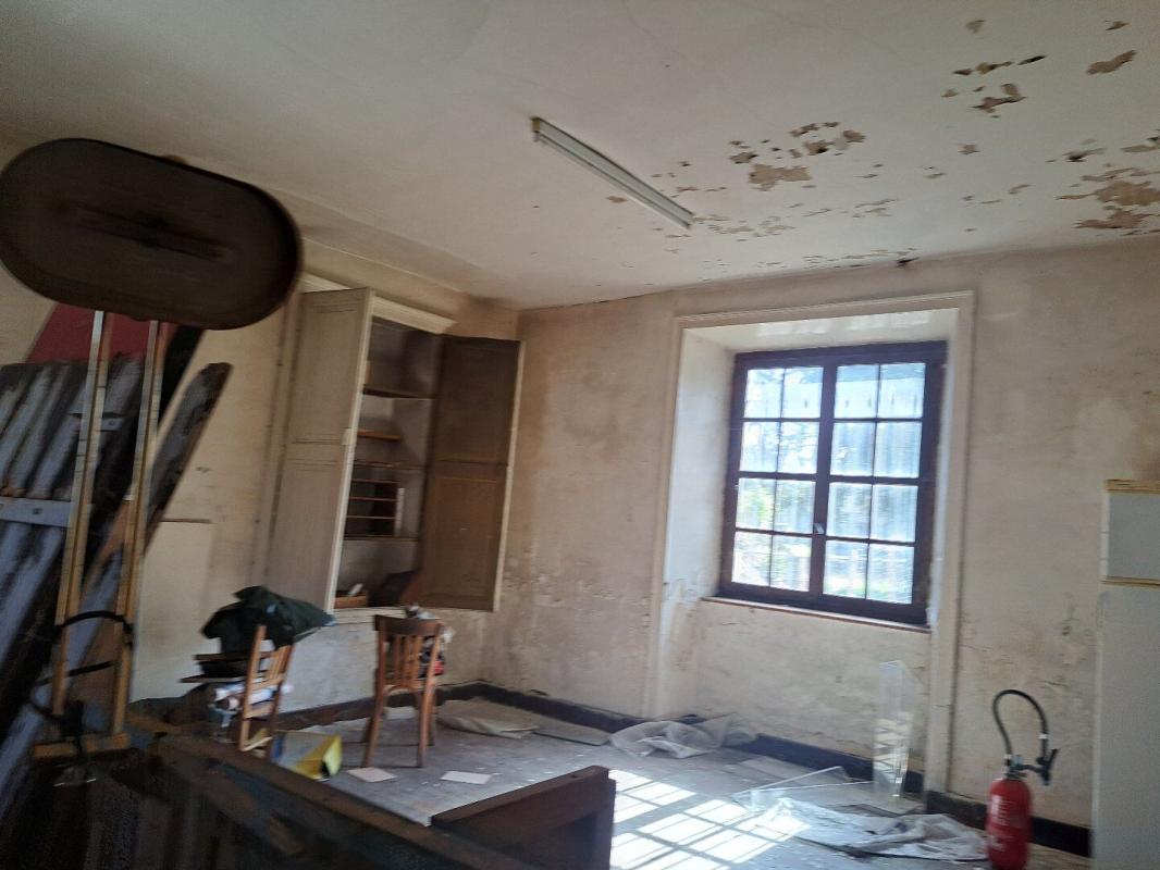 5 bedroom maison de village in Benayes, Corrèze, France