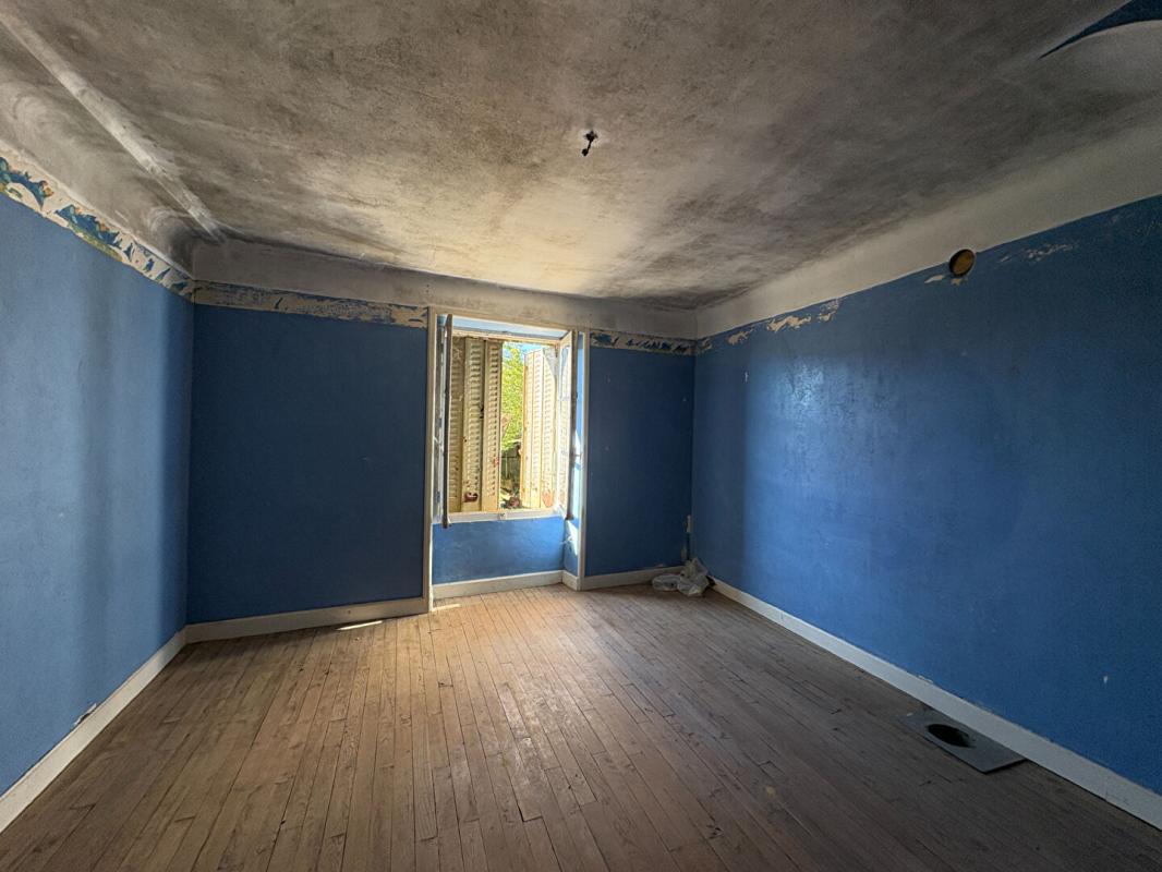 3 bedroom maison in Rosiers-de-juillac, Corrèze, France