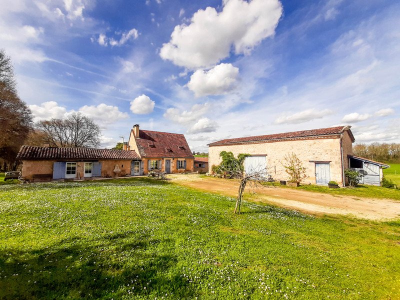 3 bedroom corps de ferme in Antonne Et Trigonant, Dordogne, France