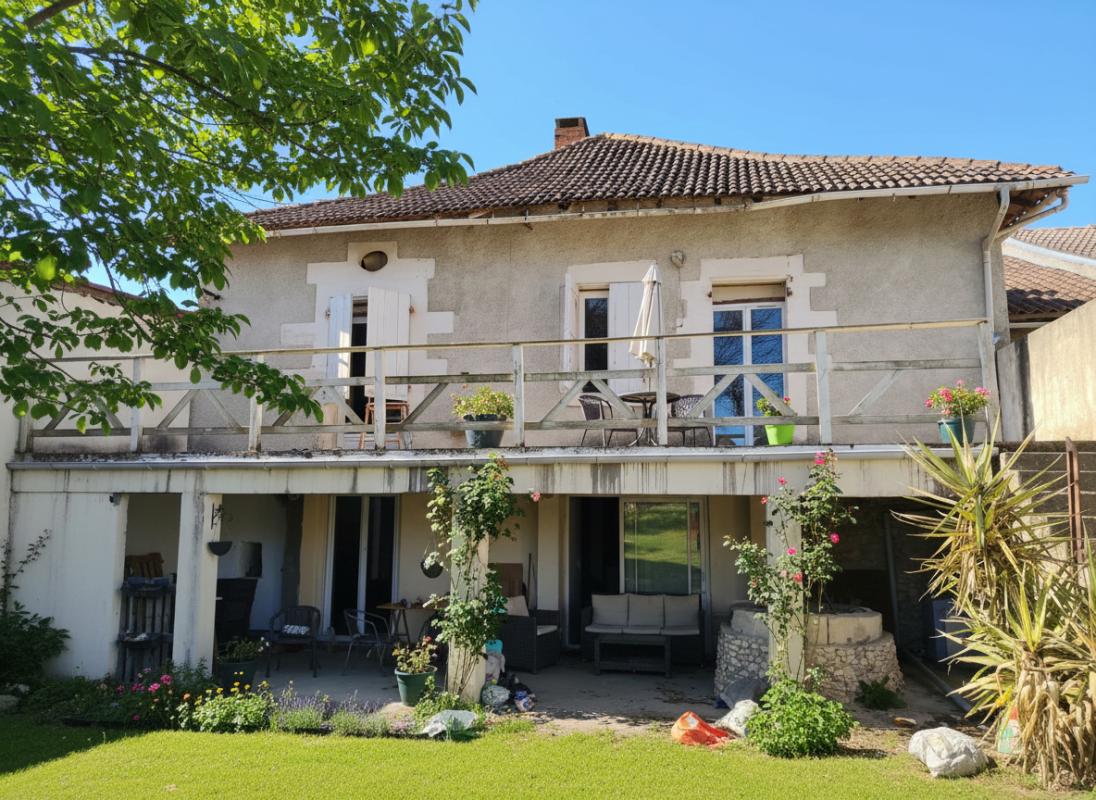 6 bedroom maison en pierres in Mensignac, Dordogne, France