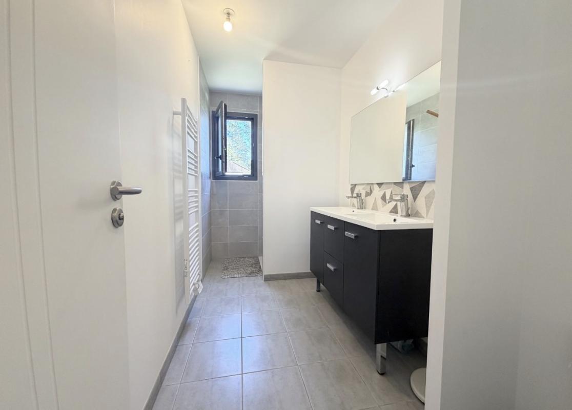 3 bedroom maison in Cubjac Auvezere Val D Ans, Dordogne, France