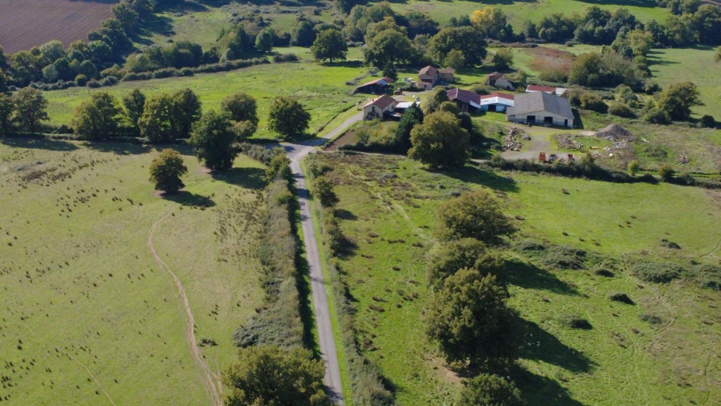 2 bedroom ferme in Pressac, Vienne, France