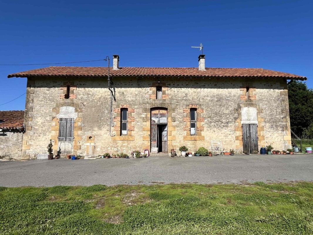 2 bedroom ferme in Pressac, Vienne, France
