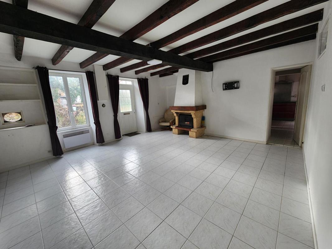 1 bedroom maison a renover in Adriers, Vienne, France