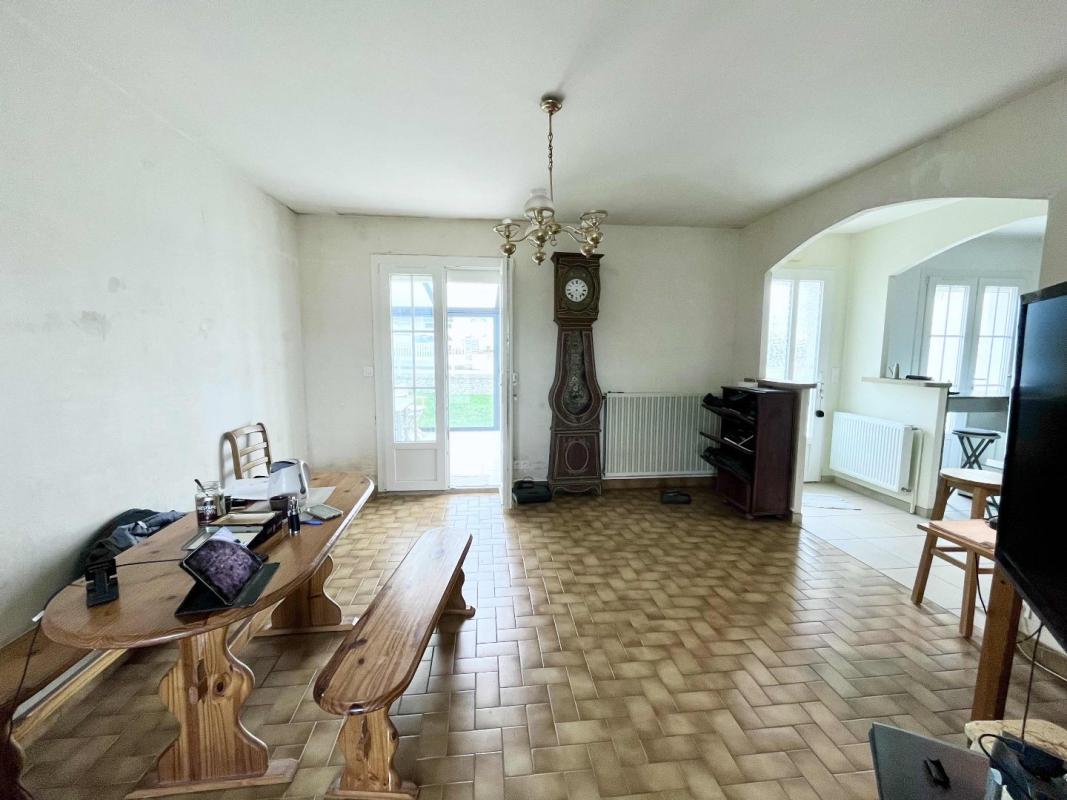 2 bedroom maison individuelle in L Isle Jourdain, Vienne, France