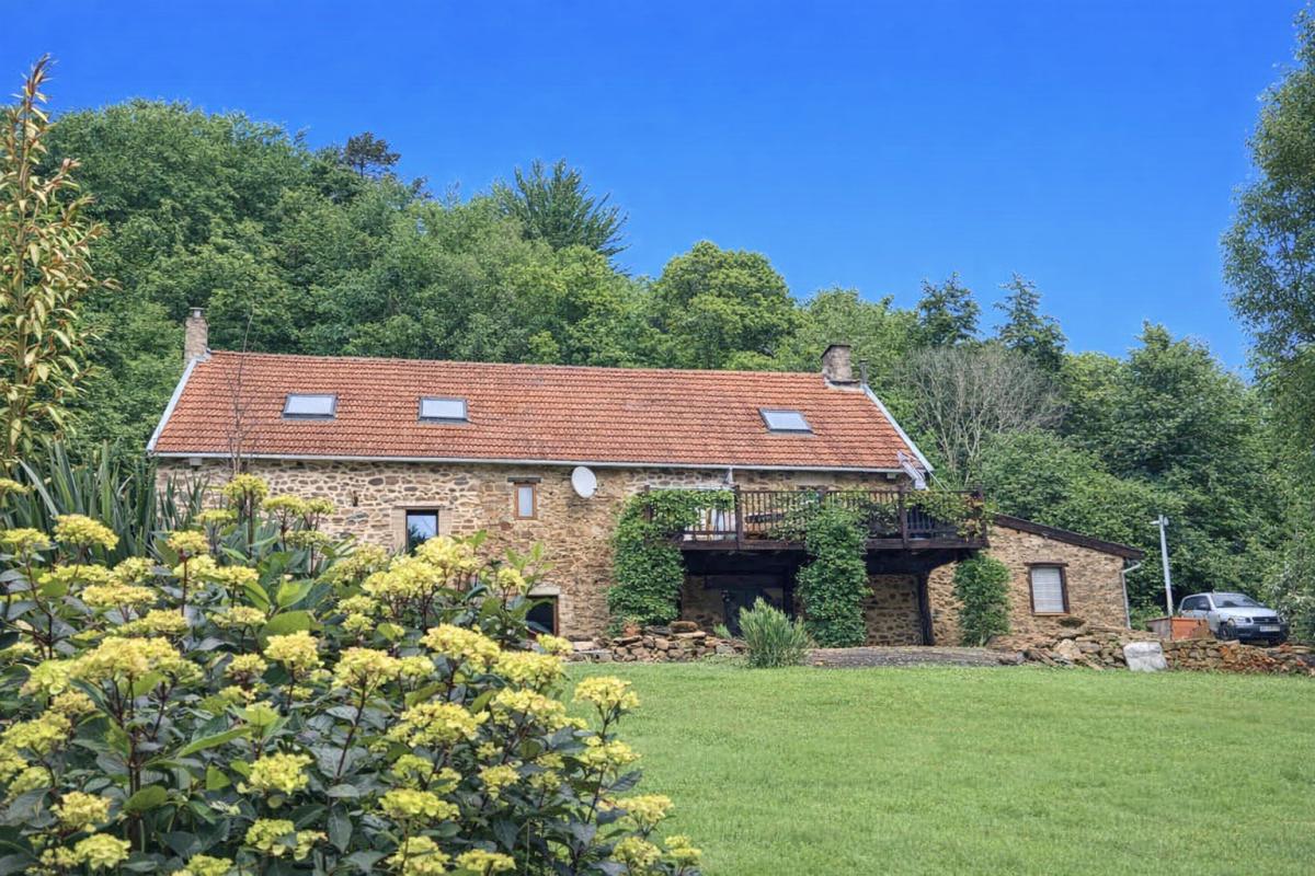 3 bedroom maison de campagne in Domps, Haute-Vienne, France