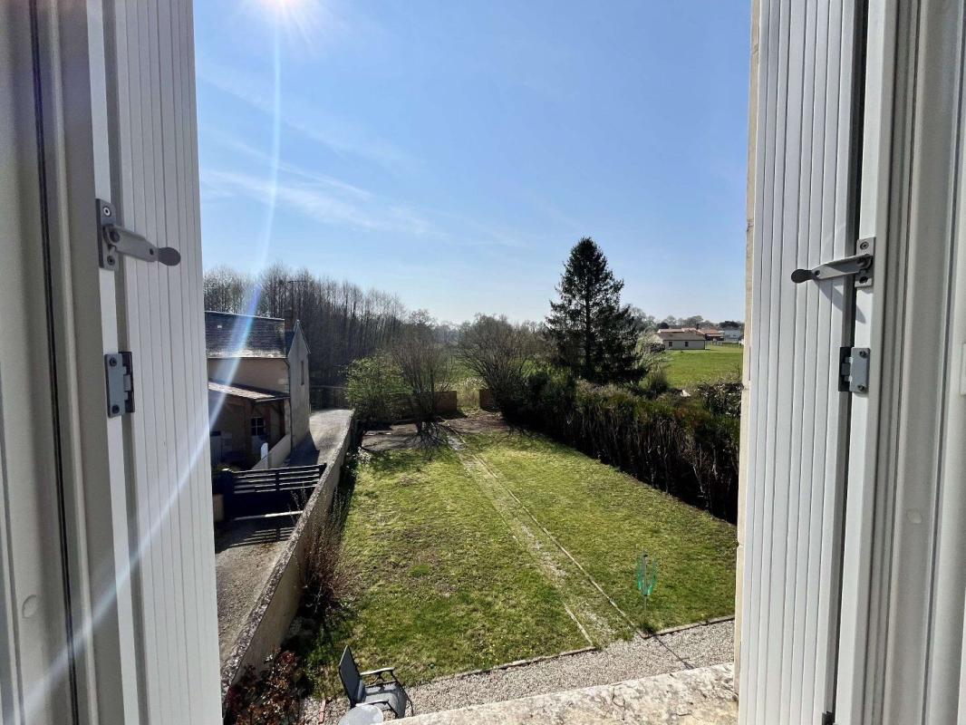 4 bedroom maison in Pressac, Vienne, France