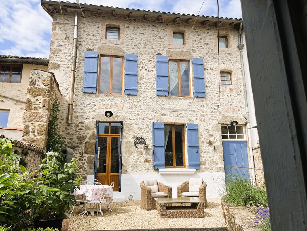 4 bedroom maison en pierres in Rochechouart, Haute-Vienne, France
