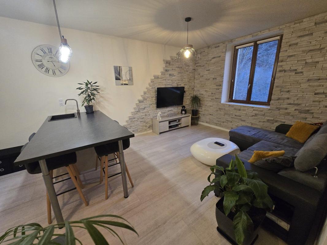immeuble in Salmiech, Aveyron, France