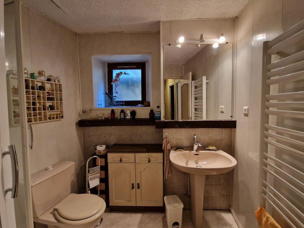 4 bedroom maison de village in Saint Mamet La Salvetat, Cantal, France