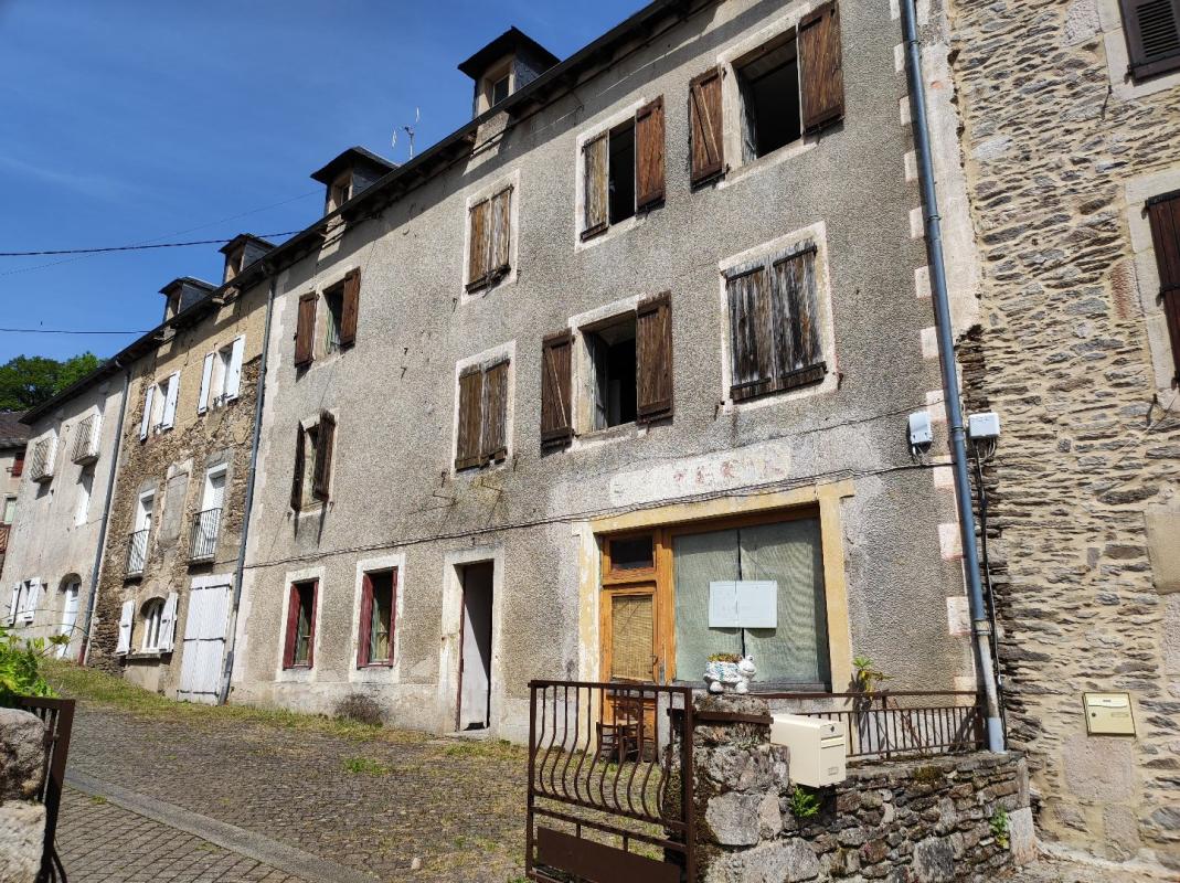 5 bedroom maison de village in Segur, Aveyron, France