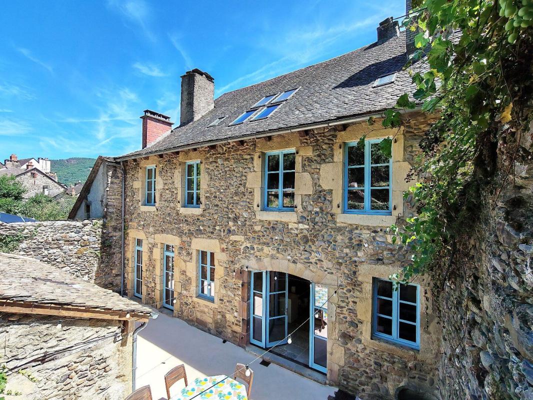 6 bedroom demeure in Saint Geniez D’olt, Aveyron, France