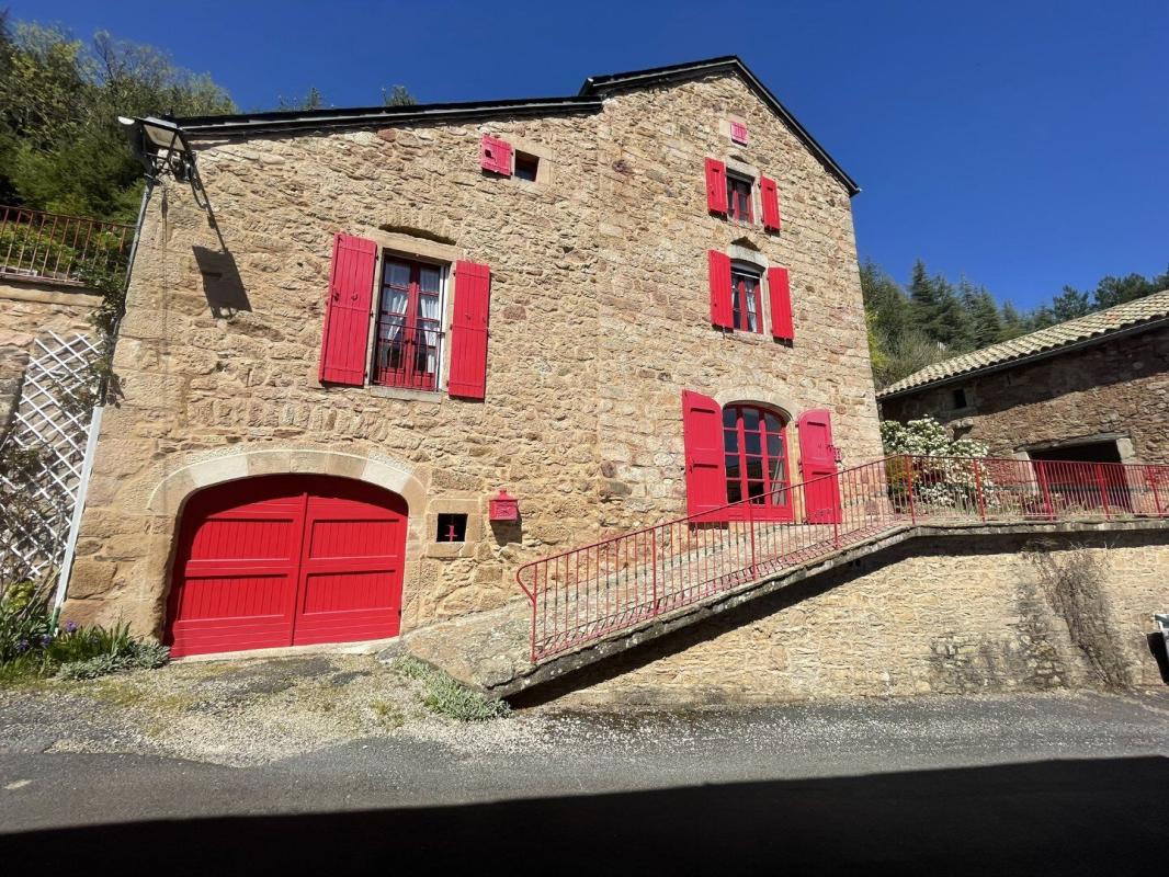 3 bedroom maison en pierres in Montjaux, Aveyron, France