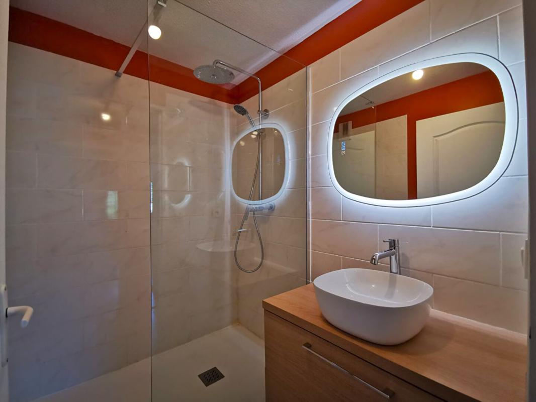 2 bedroom t3 in Avignon, Vaucluse, France