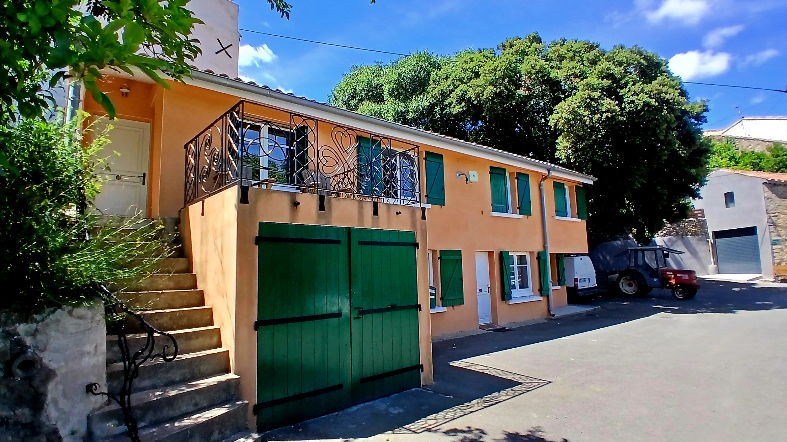 4 bedroom House in Roquebrun, Herault, France – er297000e