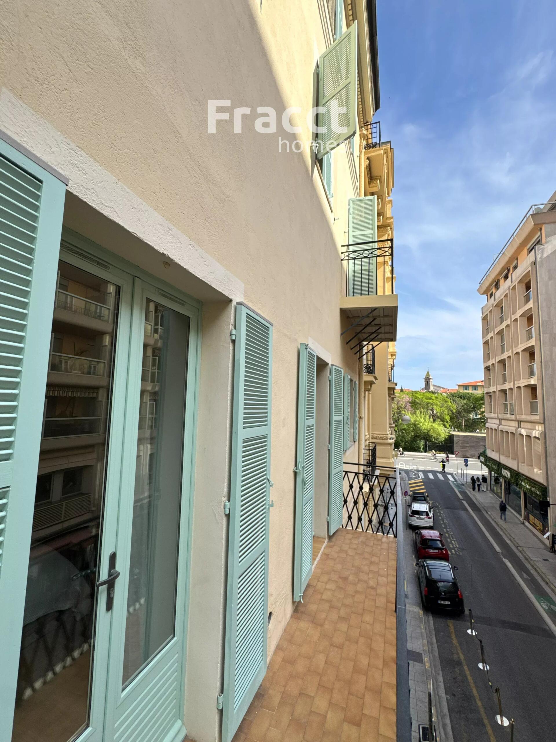 Apartment in Nice, Alpes-Maritimes, France – 87036336