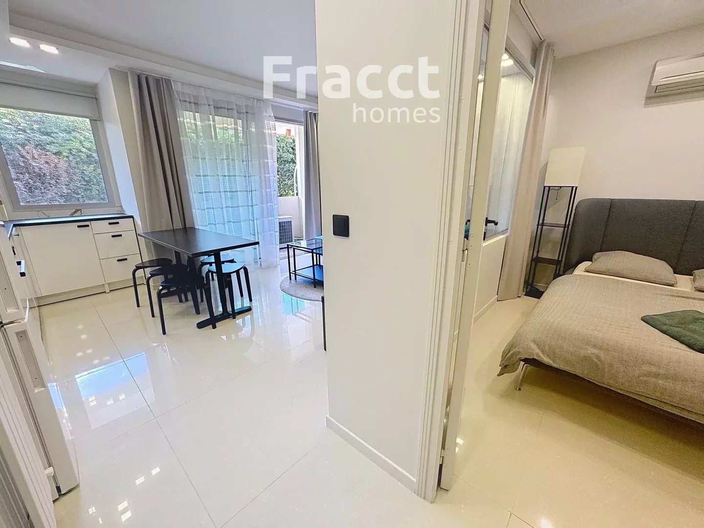 Apartment in Menton, Alpes-Maritimes, France – 86480318