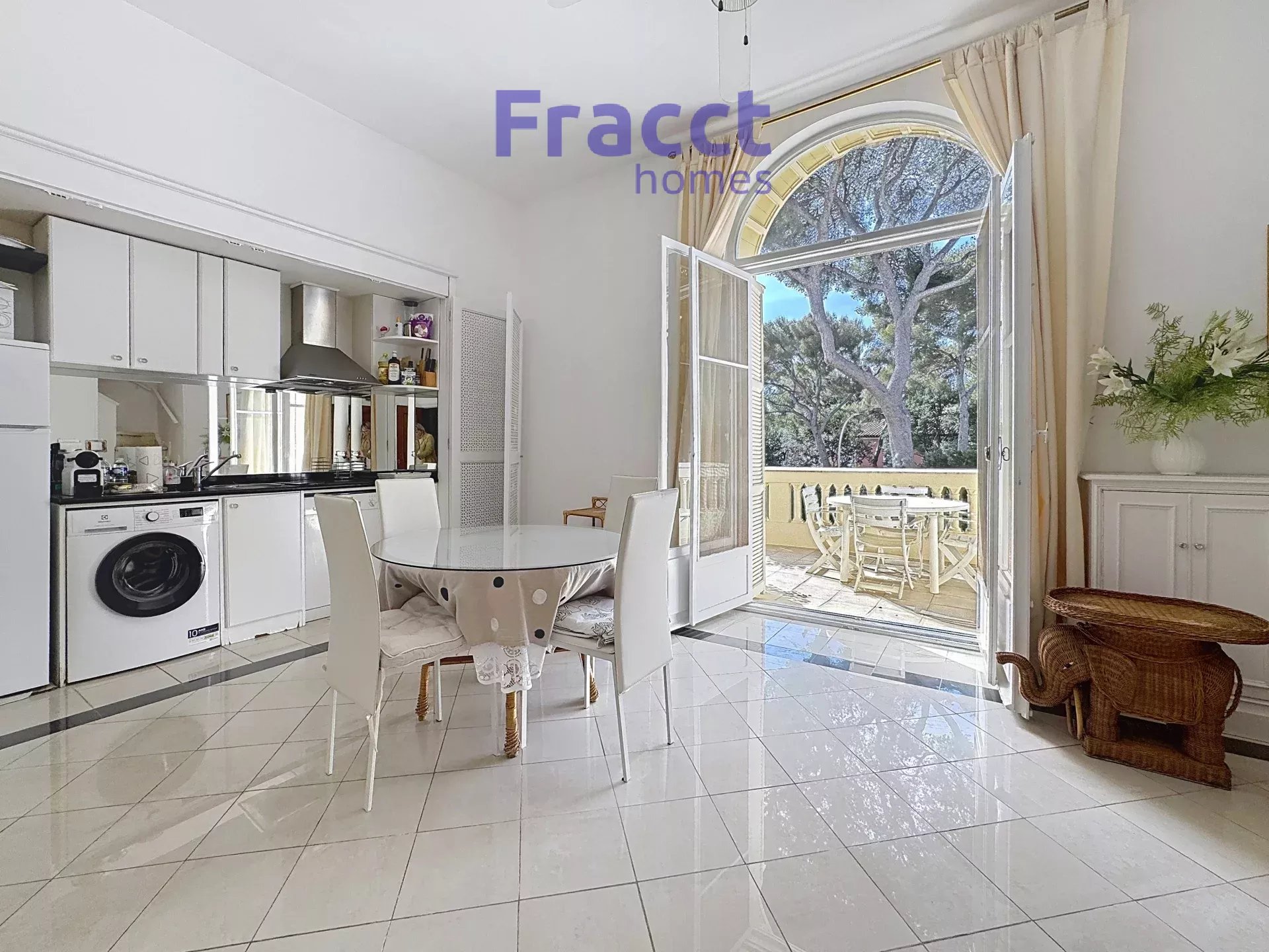 2 bedroom Apartment in Roquebrune-Cap-Martin, Alpes-Maritimes, France – 86424505