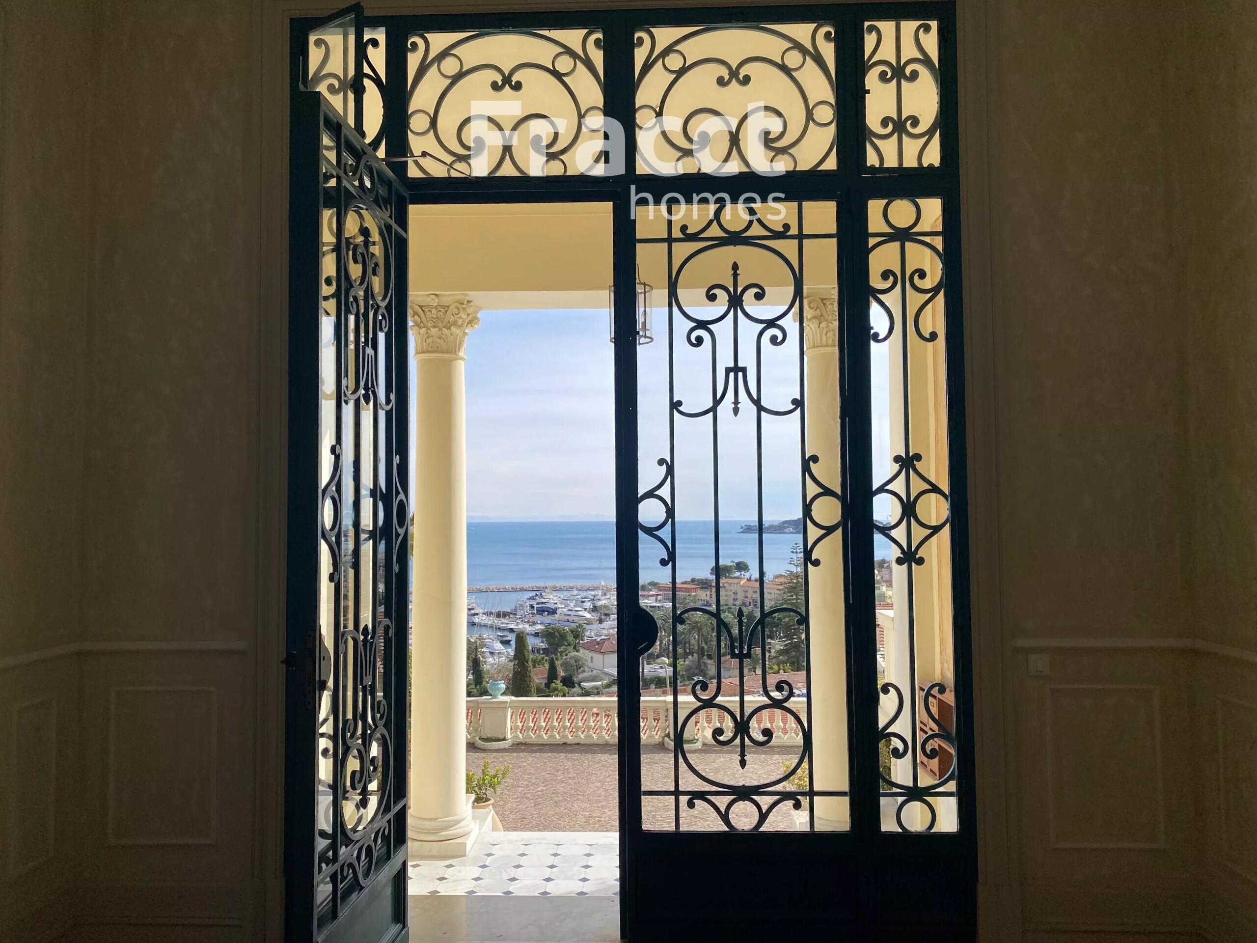 Apartment in Beaulieu-sur-Mer, Alpes-Maritimes, France – 86749697