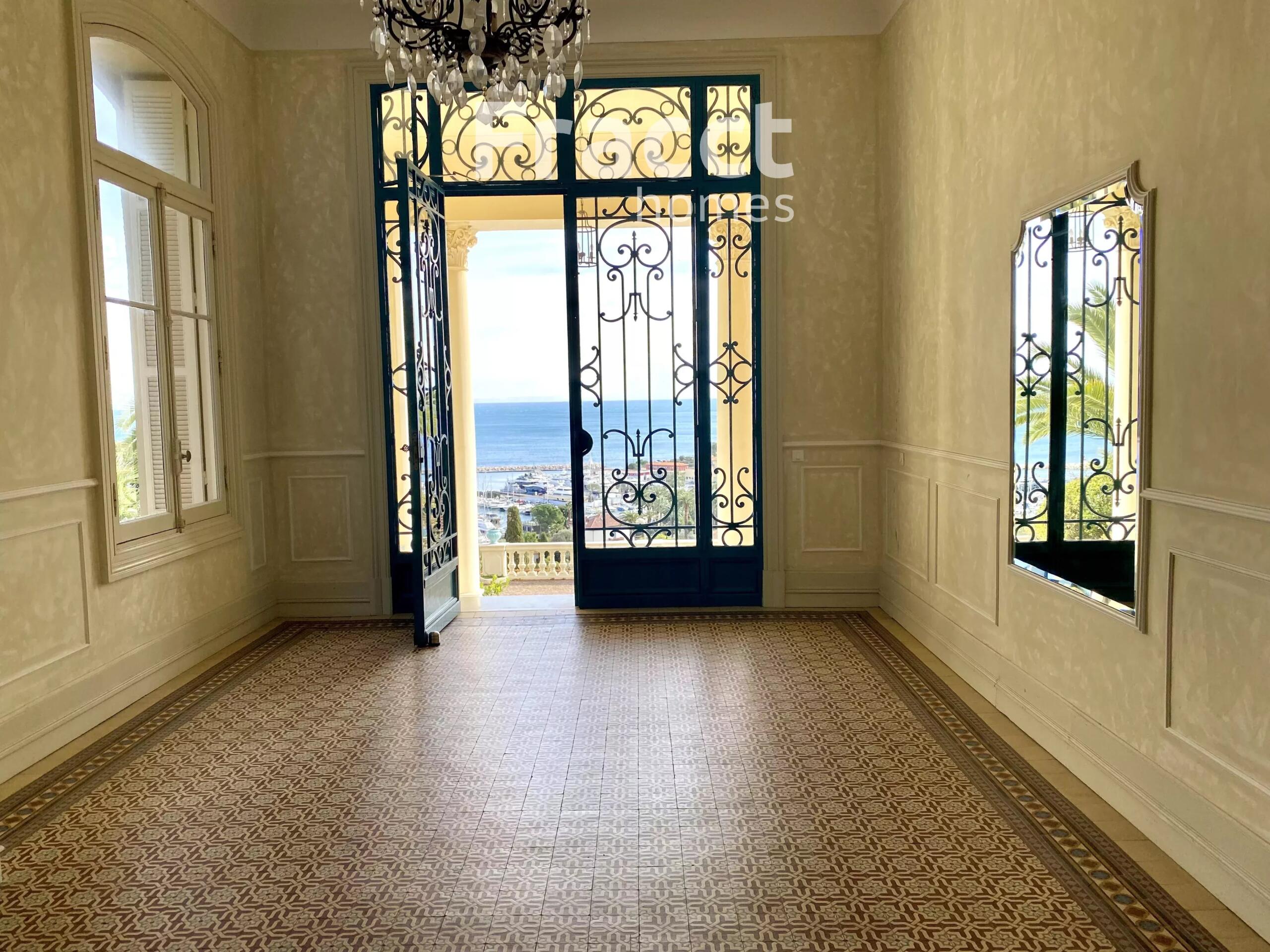 Apartment in Beaulieu-sur-Mer, Alpes-Maritimes, France – 86749697