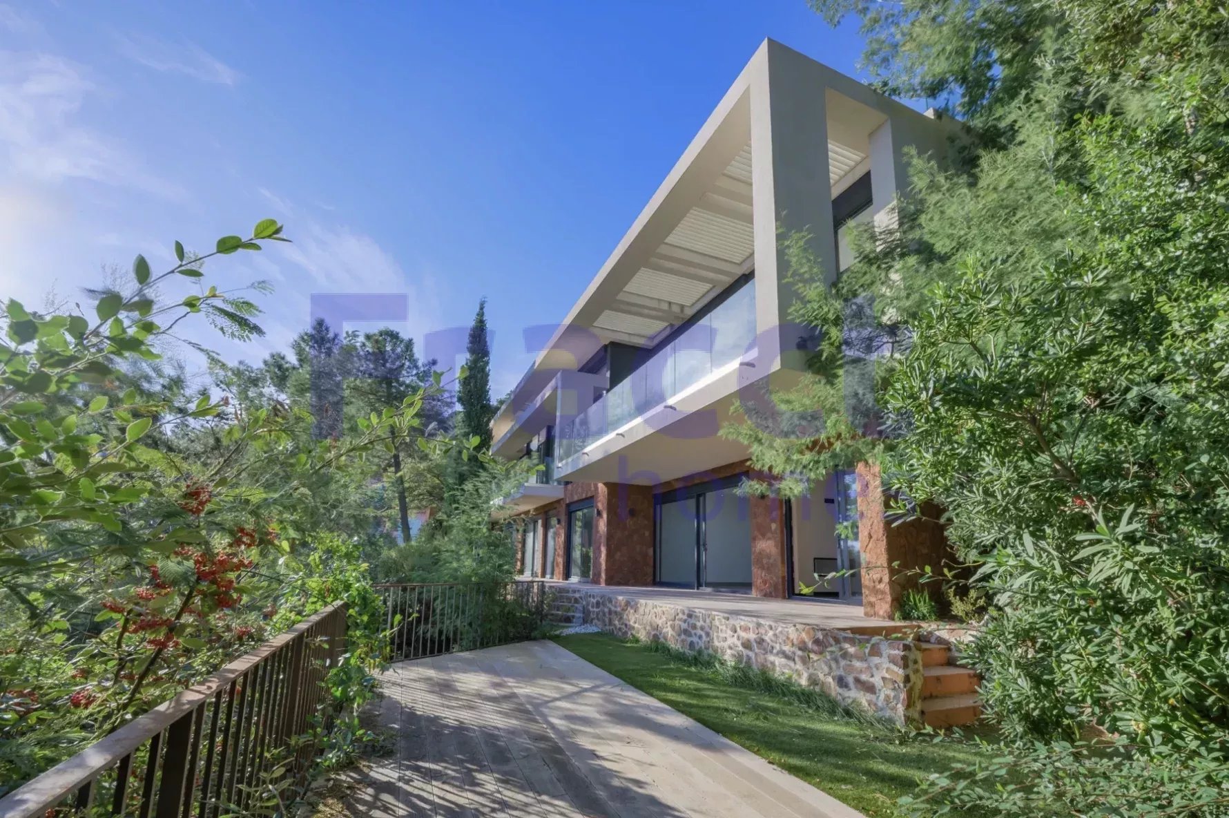 Villa in Théoule-sur-Mer, Alpes-Maritimes, France – 86398473