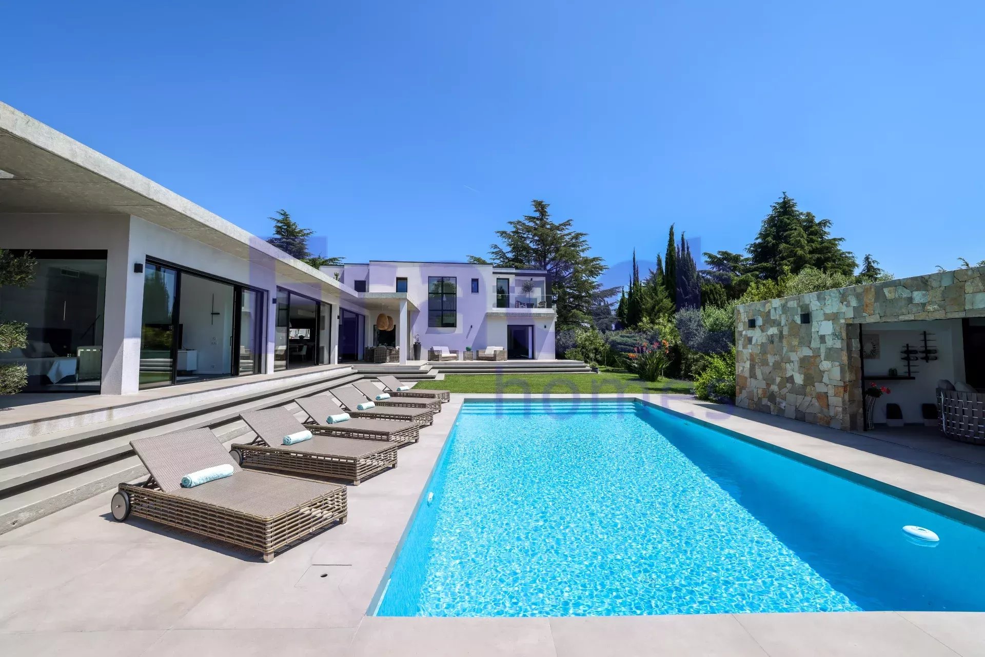 Villa in Biot, Alpes-Maritimes, France – 86398576