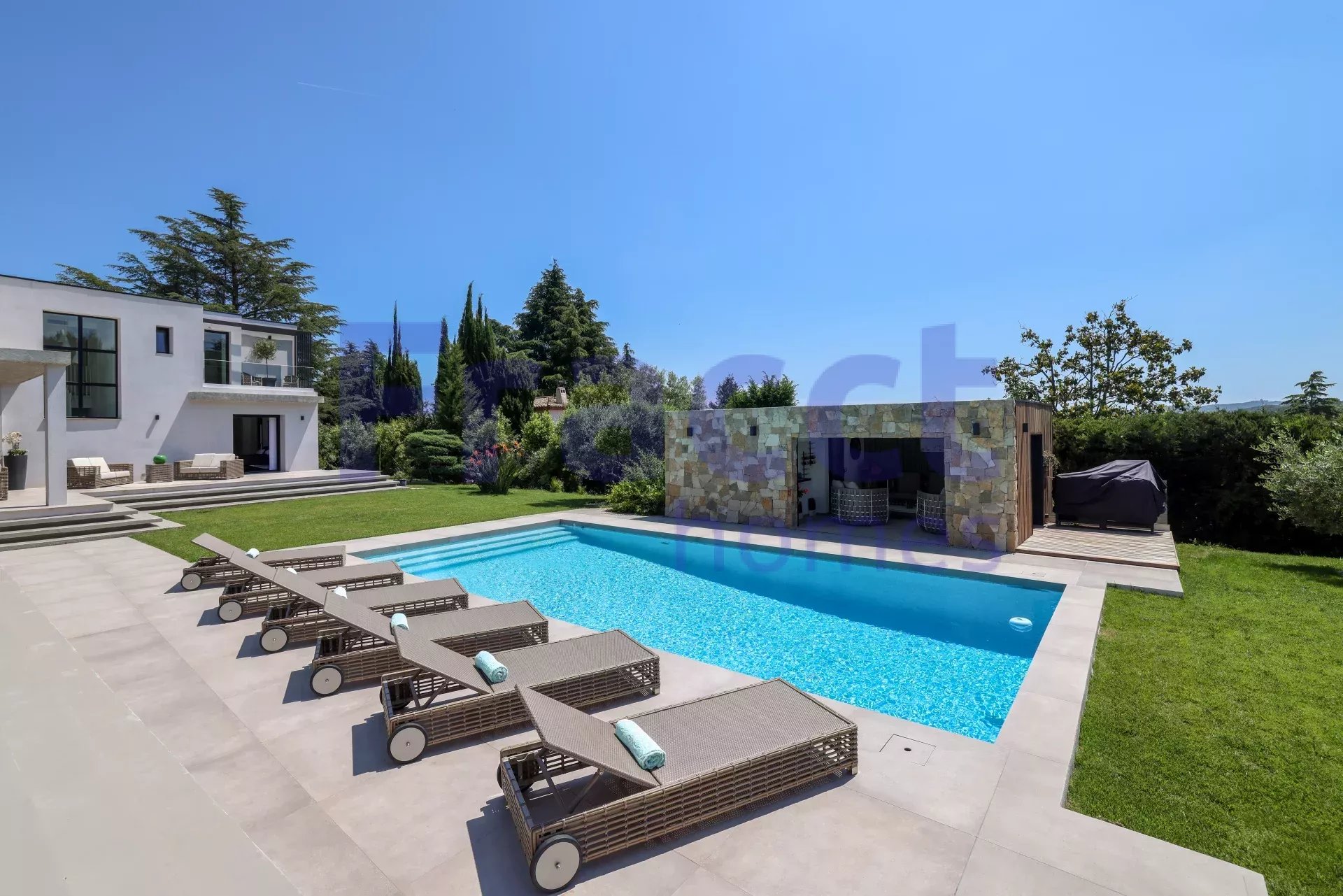 Villa in Biot, Alpes-Maritimes, France – 86398576