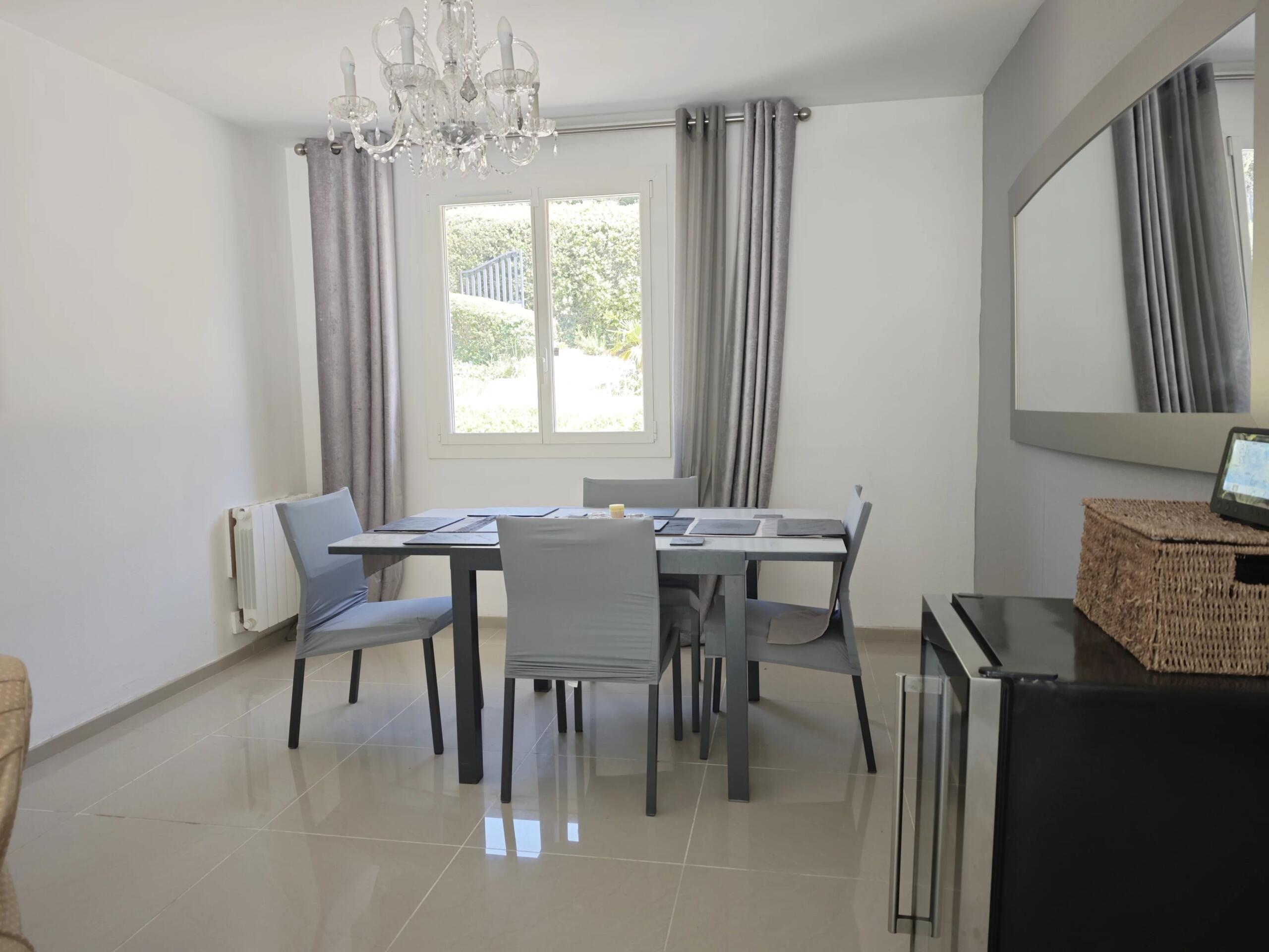 Beautifully Renovated Villa with Pool and Stunning Views, Languedoc-Roussillon – France – BVI85856