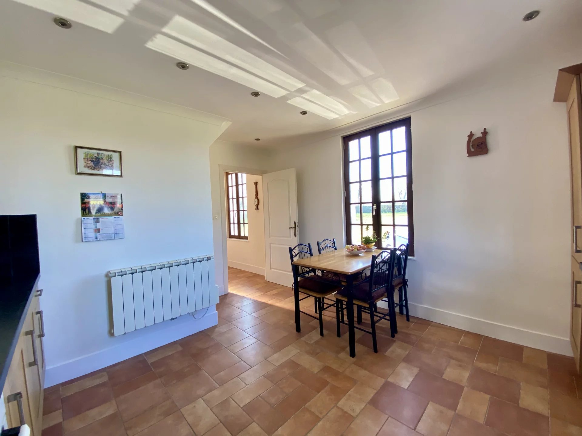Charming three bedroom house with a large garden and barn, Poitou-Charentes – France – BVI73506