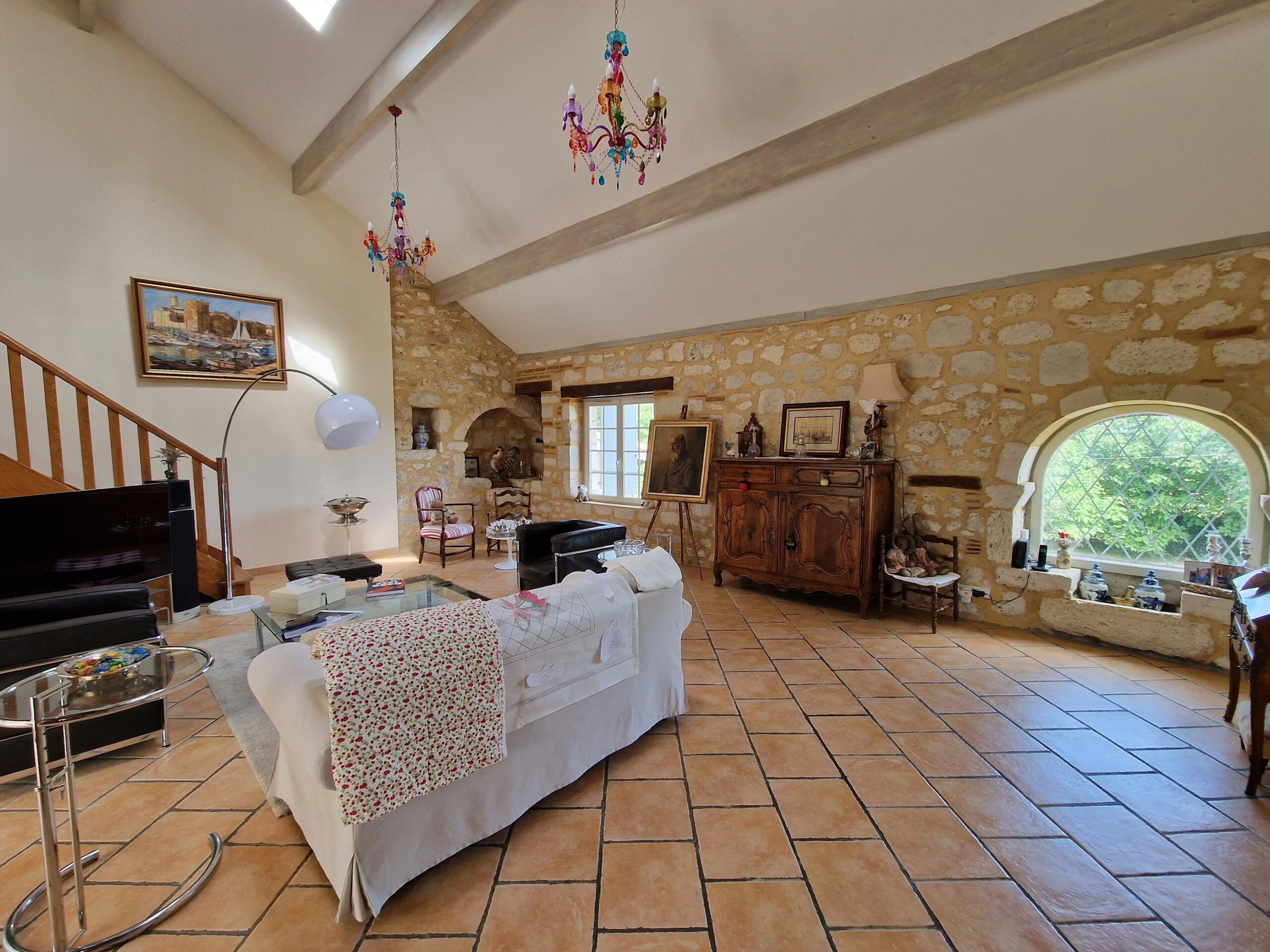 4 bedroom character property near Bergerac, Aquitaine – France – BVI85955