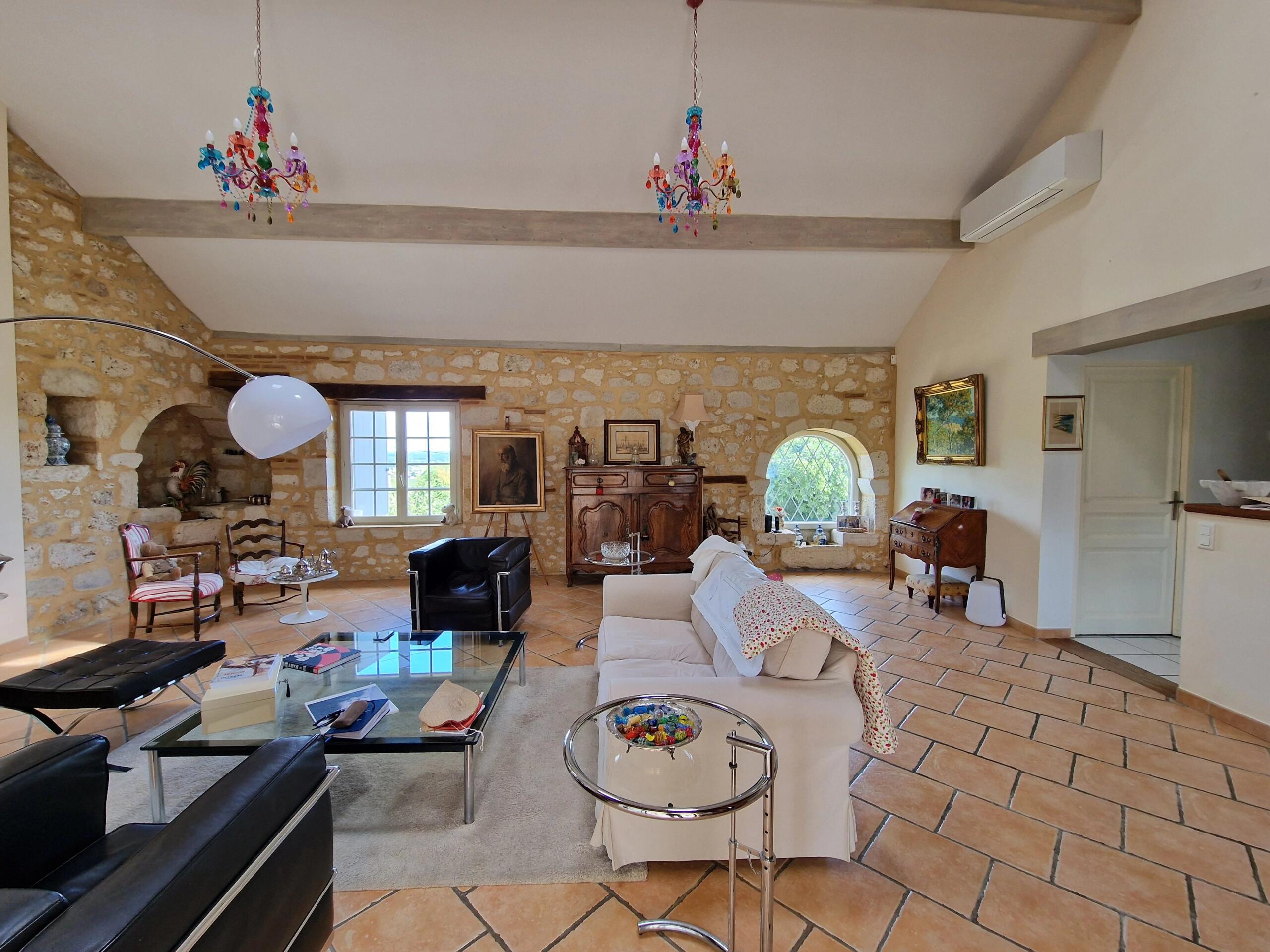 4 bedroom character property near Bergerac, Aquitaine – France – BVI85955