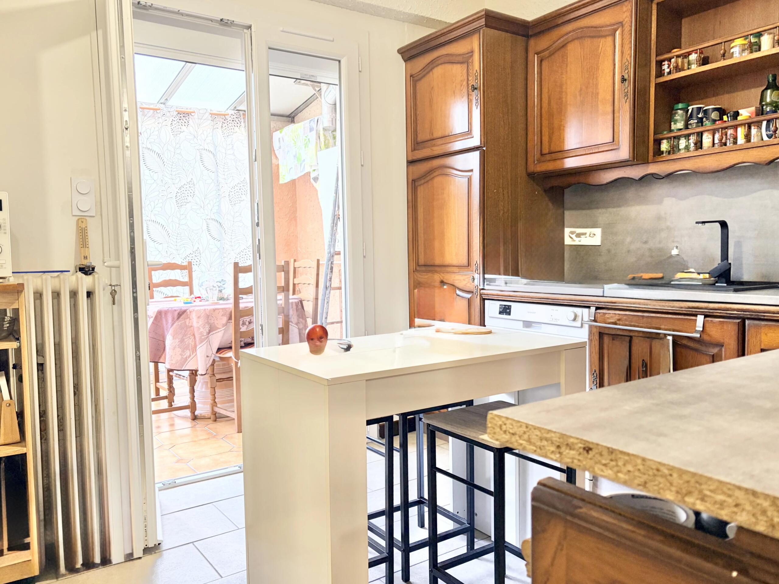 Priced to Sell – 3-Bedroom Town House with Patio Garden, Garage and Access to Carcassonne Centre, Languedoc-Roussillon – France – BVI86056