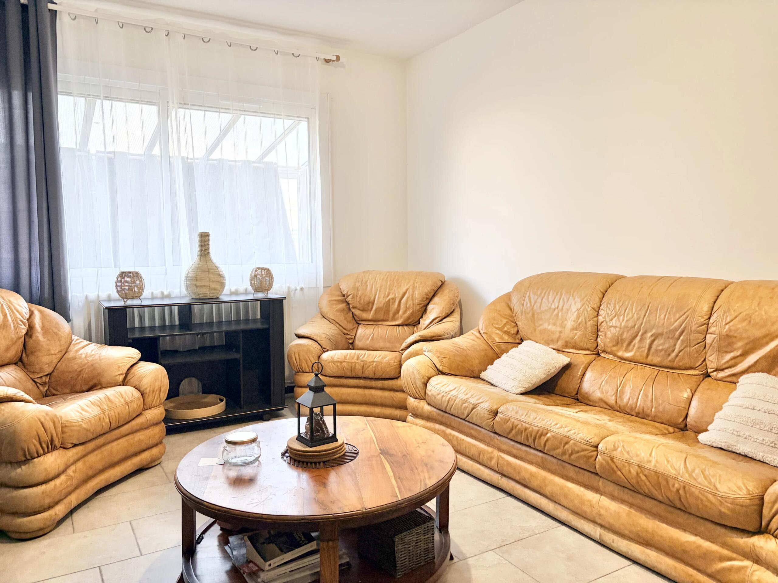 Priced to Sell – 3-Bedroom Town House with Patio Garden, Garage and Access to Carcassonne Centre, Languedoc-Roussillon – France – BVI86056